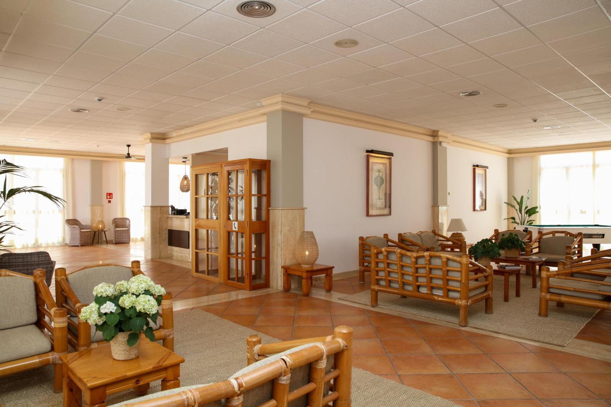 كالا ان بوسش Nuramar Aparthotel المظهر الخارجي الصورة